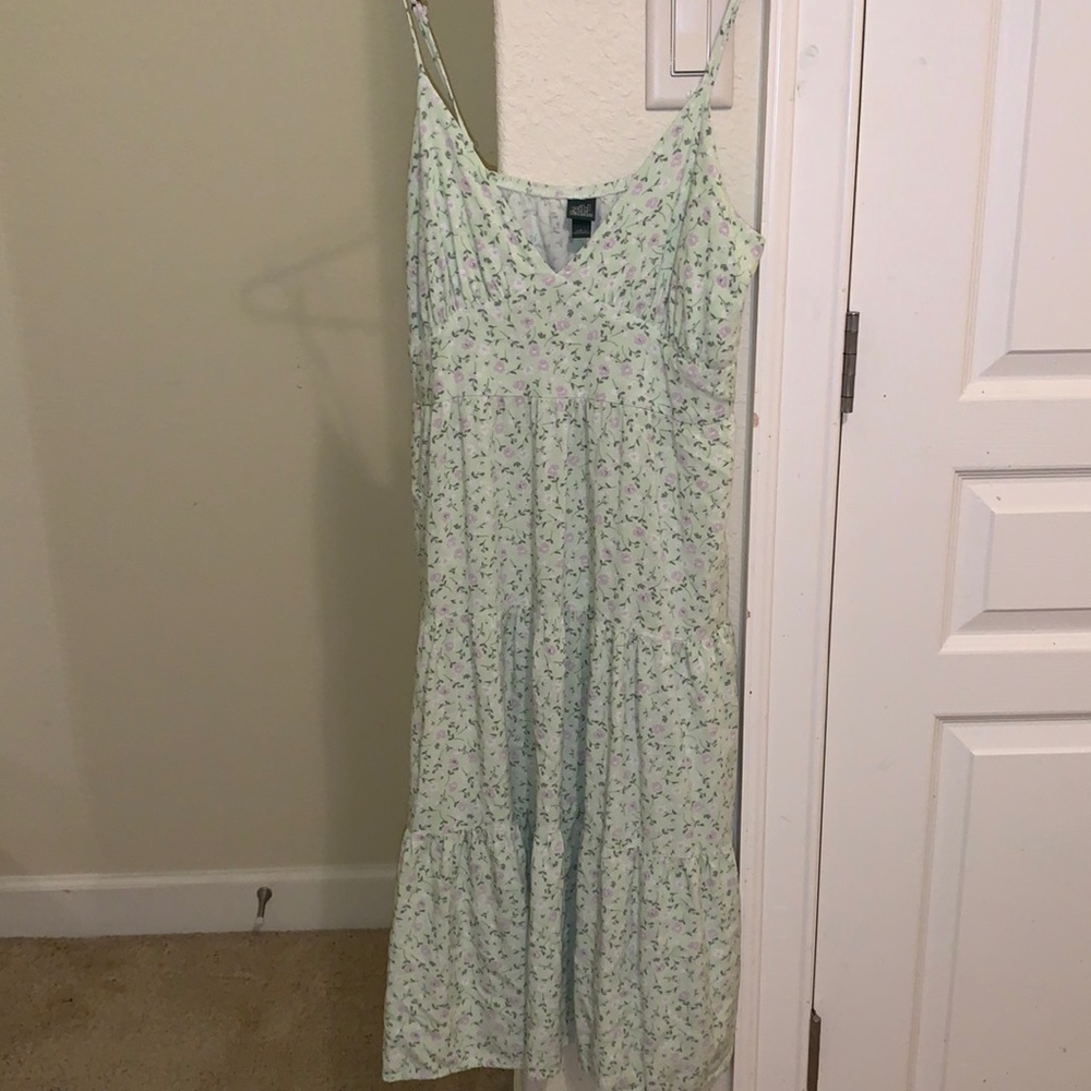 Green flowery midi dress